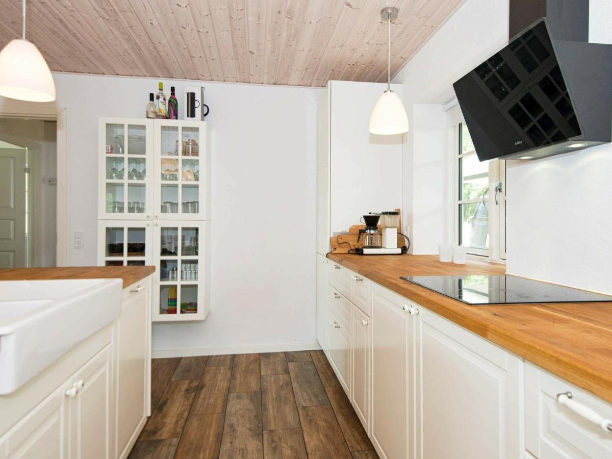 10 Person Holiday Home In Glesborg Buitenkant foto